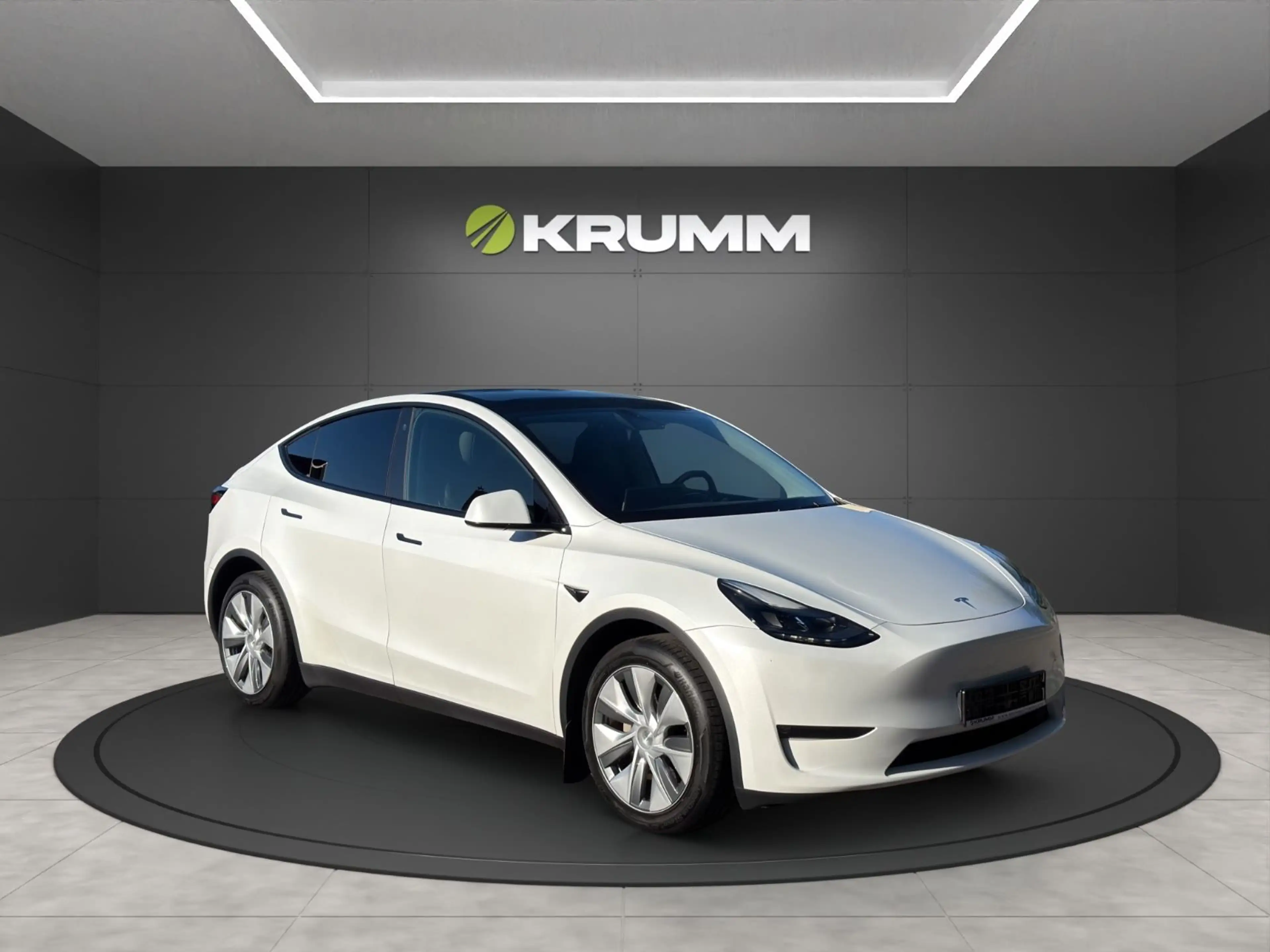 Tesla Model Y Long Range Dual AWD Wärmepumpe PANO 360° — photo 11