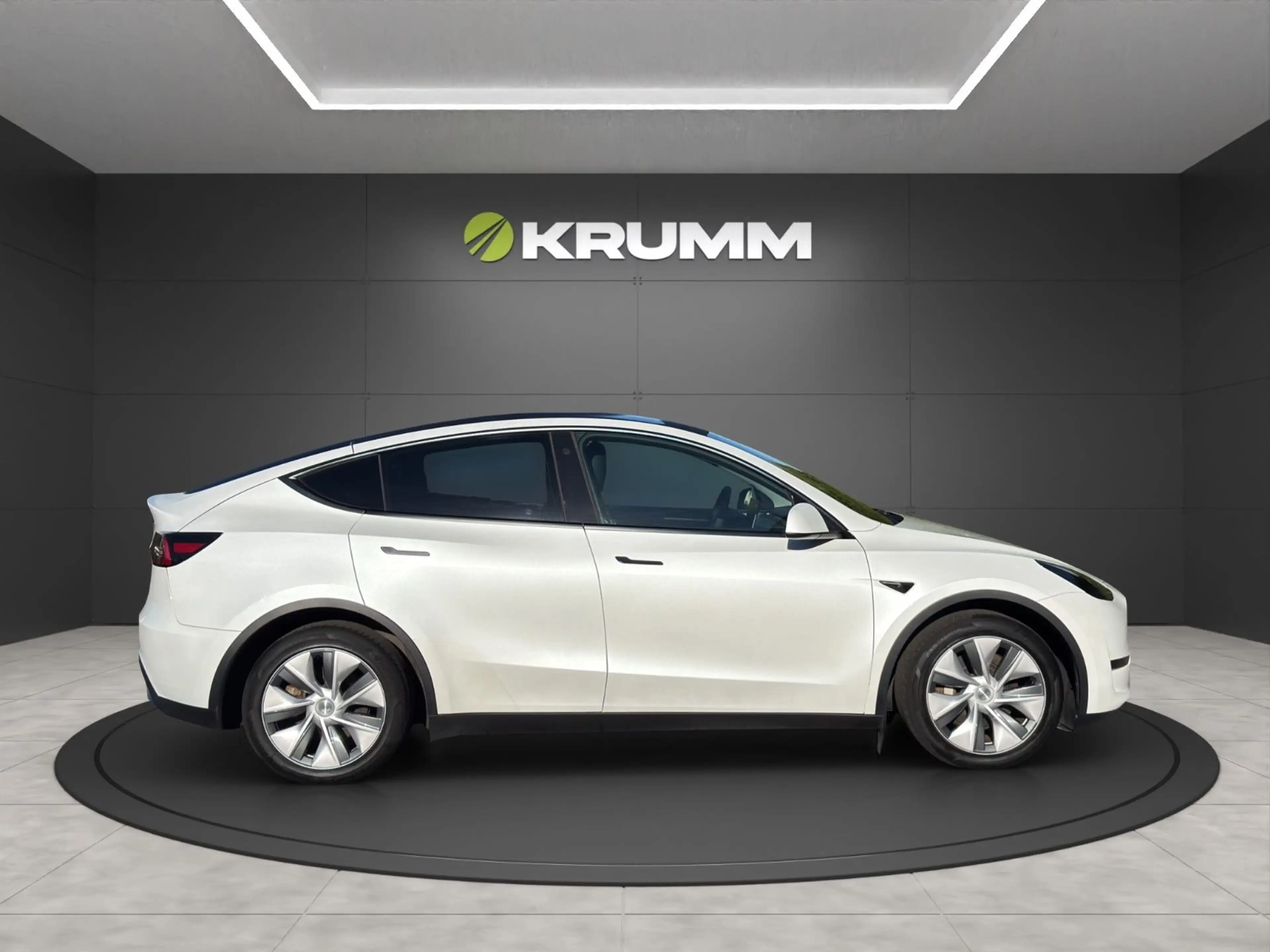 Tesla Model Y Long Range Dual AWD Wärmepumpe PANO 360° — photo 9