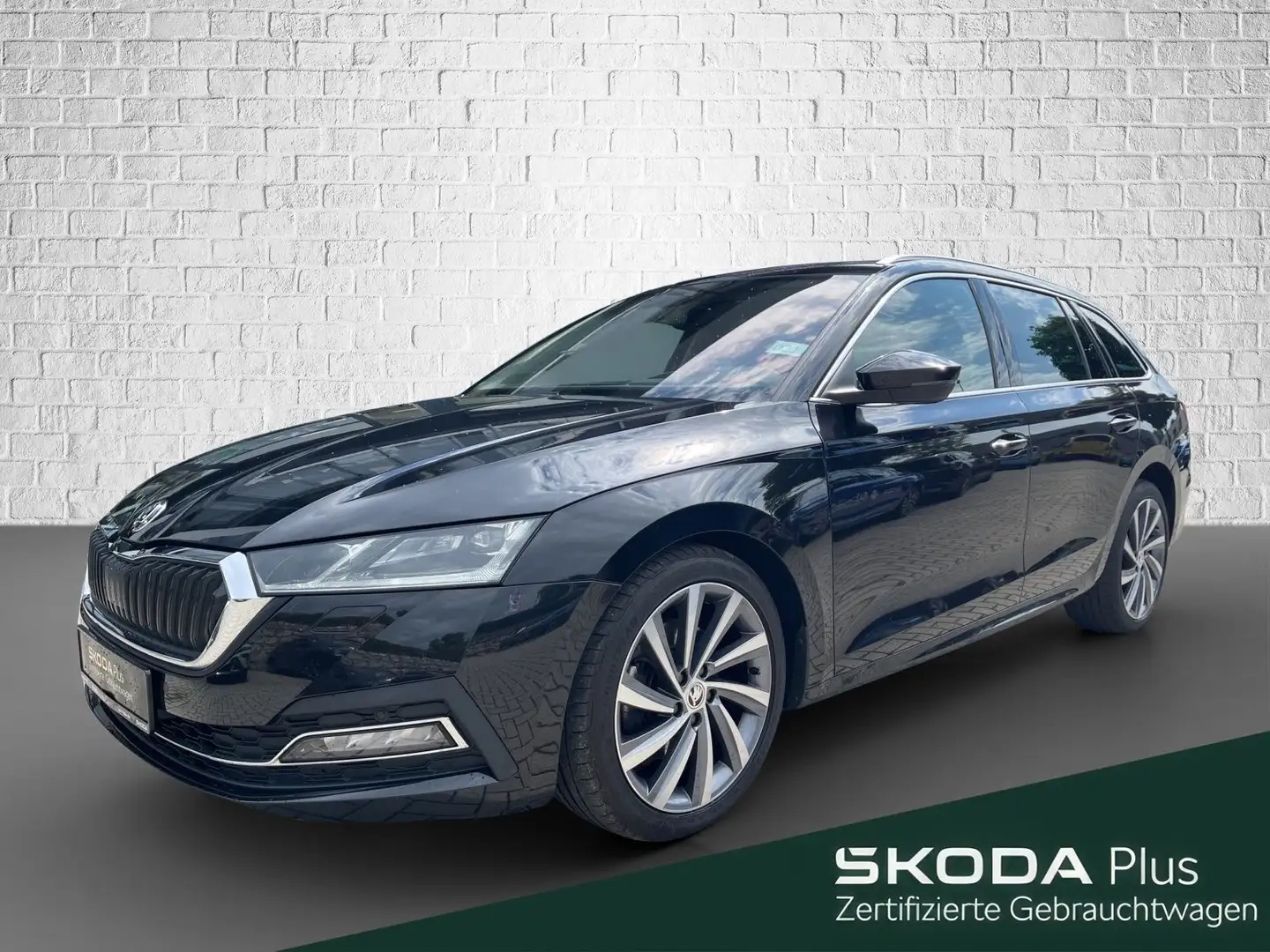 Skoda Octavia Combi 2.0 DSG - Style ACC DCC LED AHK Schwarz - 1