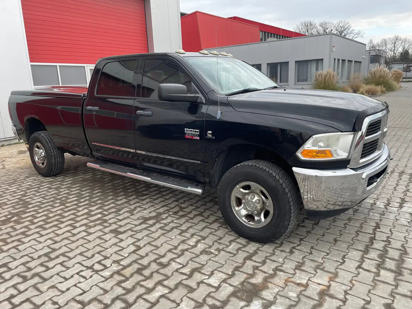 Dodge RAM Dodge Ram  Cummins Diesel 4x4 Crew Cab Schwarz - 1