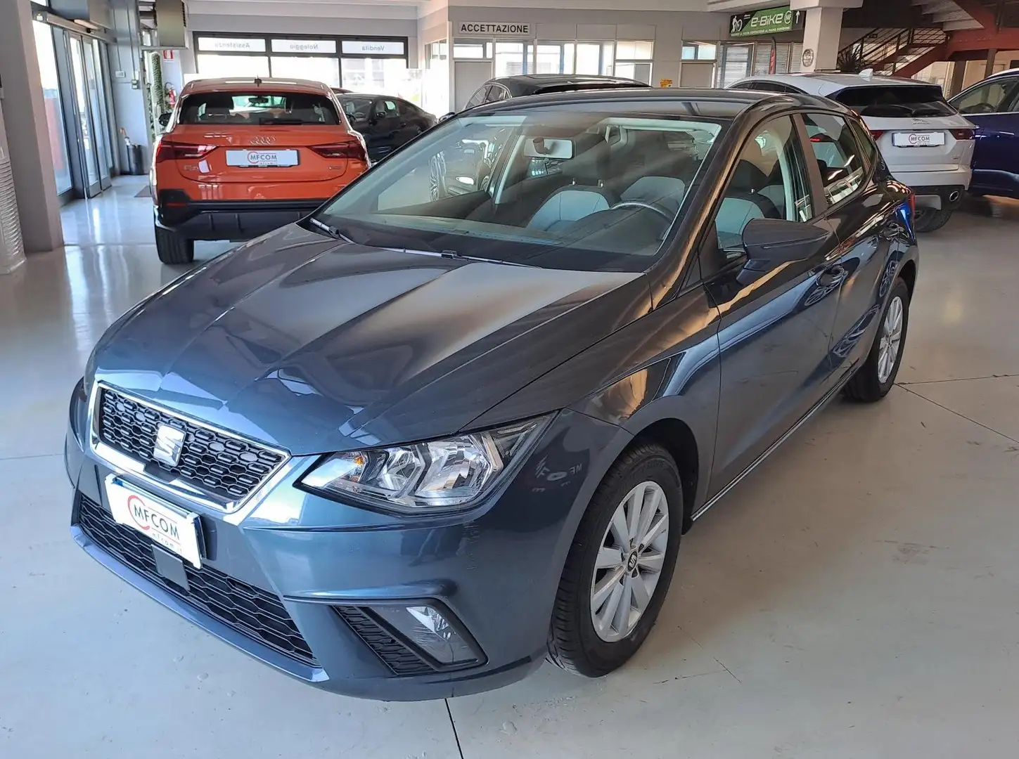 SEAT Ibiza 1.0 tgi Style 90cv Grigio - 1