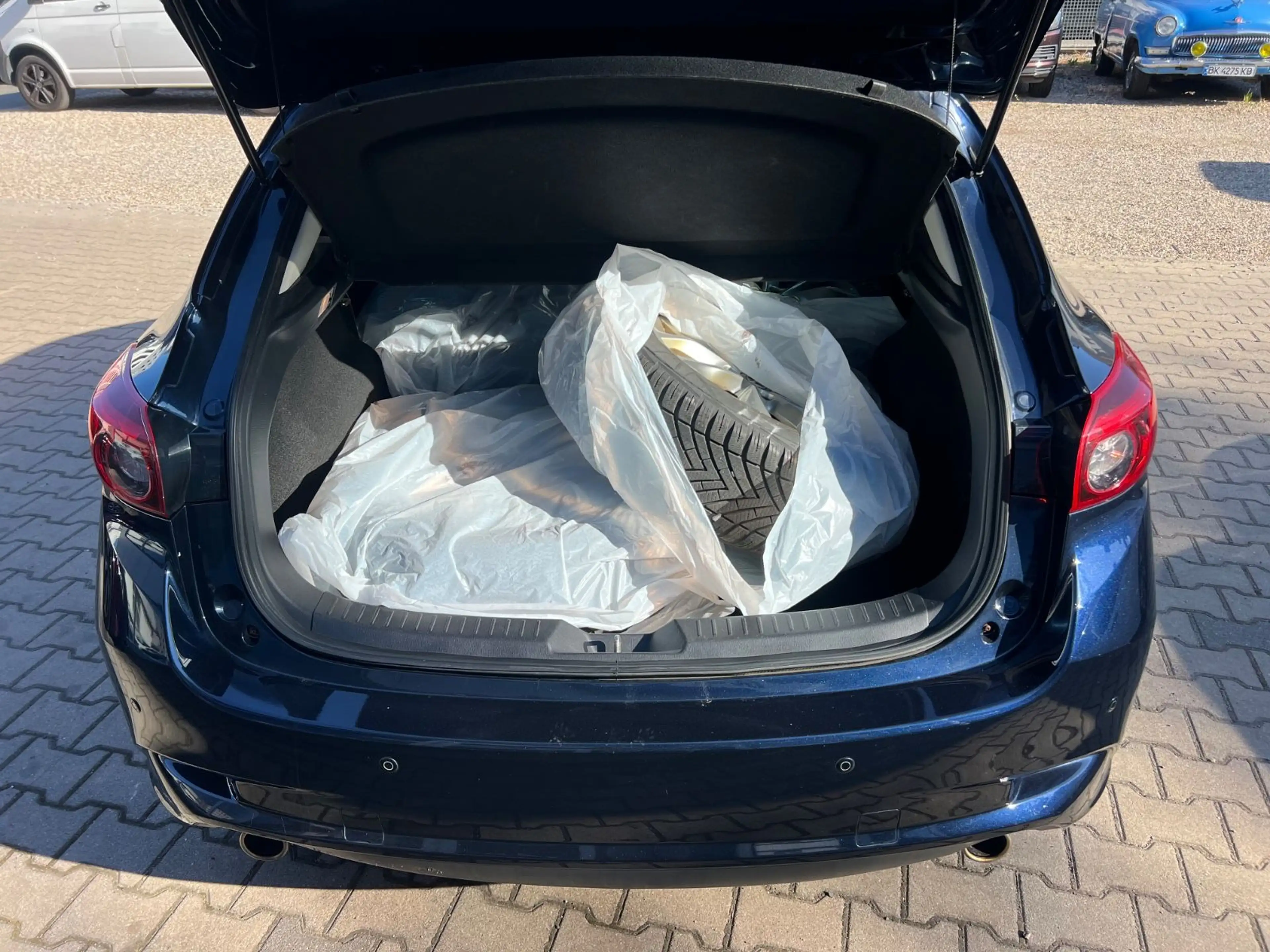 Mazda 3 Lim. Exclusive-Line — photo 10