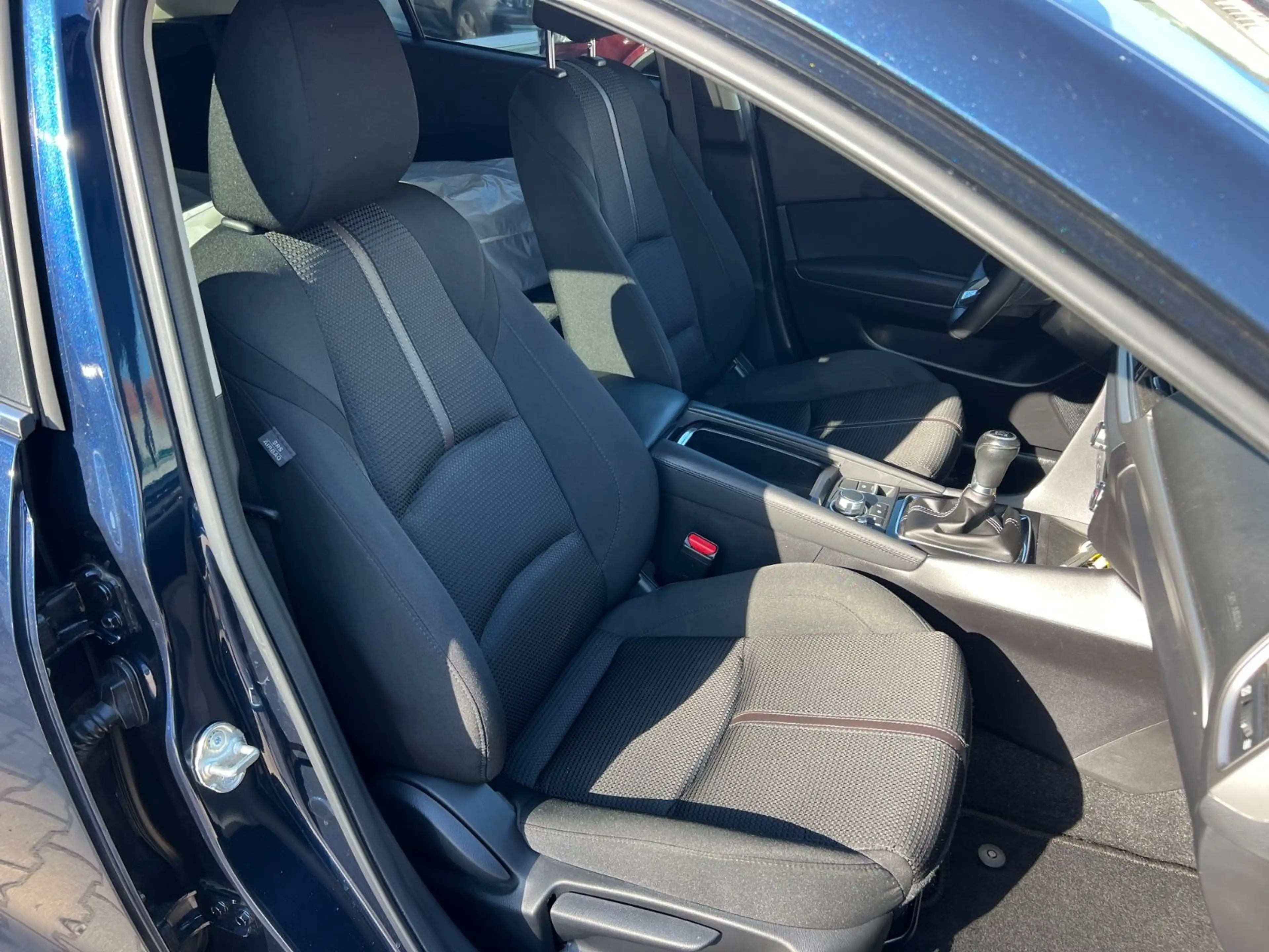 Mazda 3 Lim. Exclusive-Line — photo 7