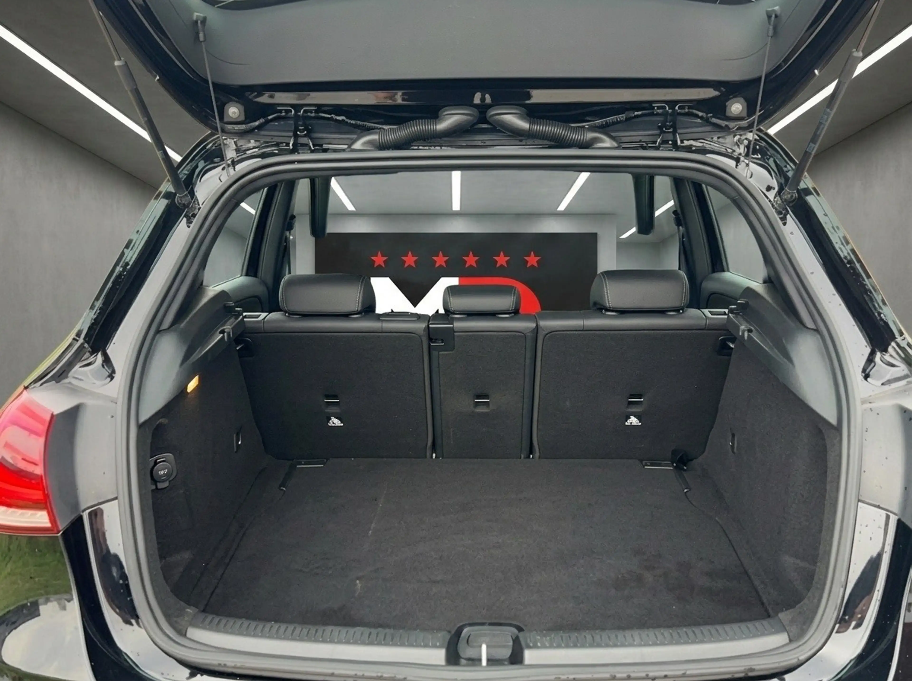 Mercedes-Benz A 180 A 180 - ERSTBESITZ - NEUWERTIG - — photo 11