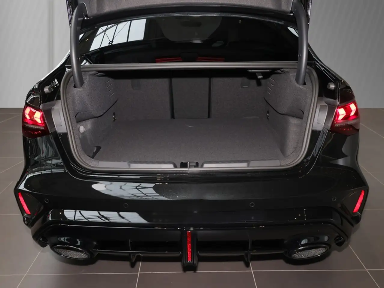 Audi RS3 RS 3 Limousine 294 kW S tronic 5