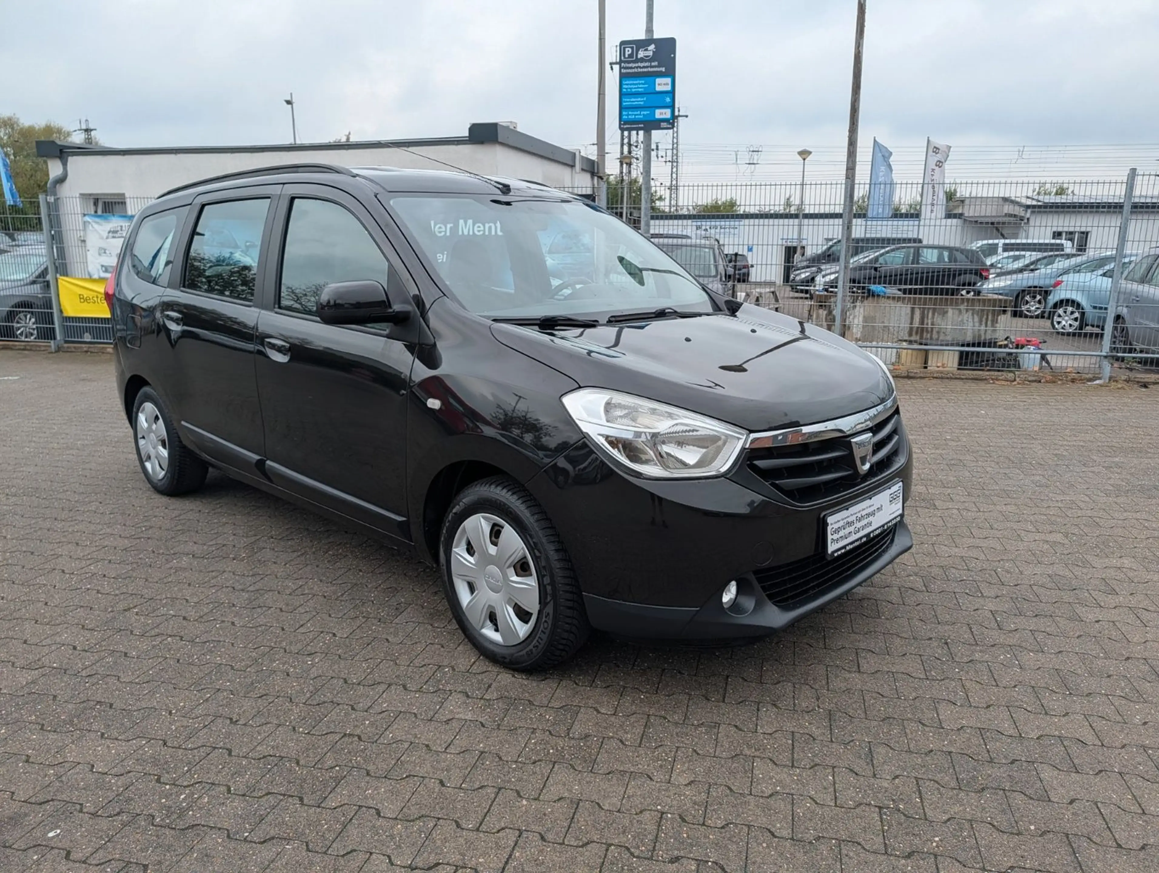 Dacia Lodgy Prestige GARANTIE KLIMA NAVI SITZHEIZUNG — photo 3