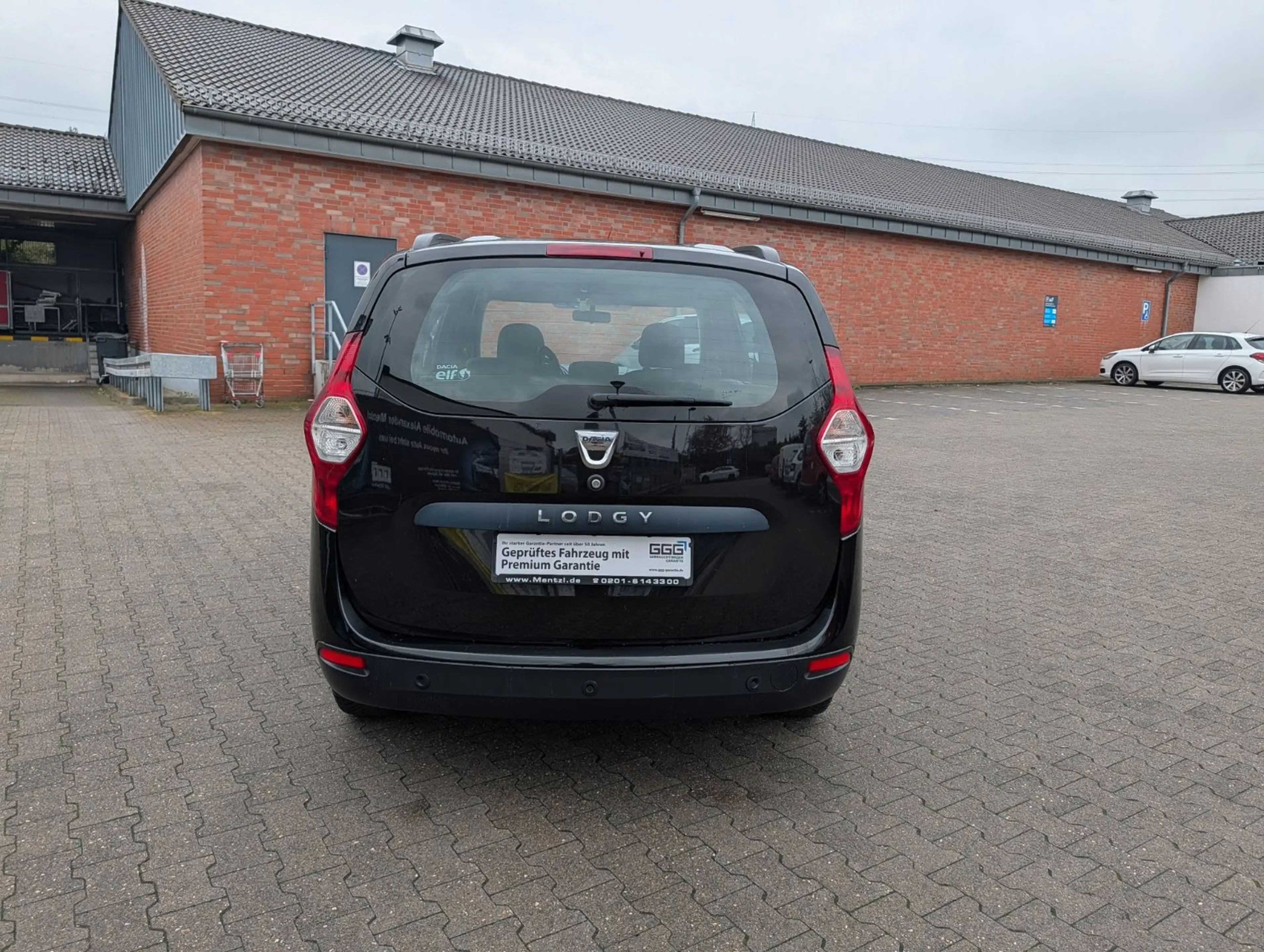 Dacia Lodgy Prestige GARANTIE KLIMA NAVI SITZHEIZUNG — photo 9