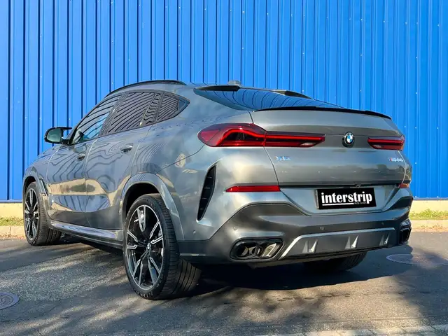 BMW X6 view 4
