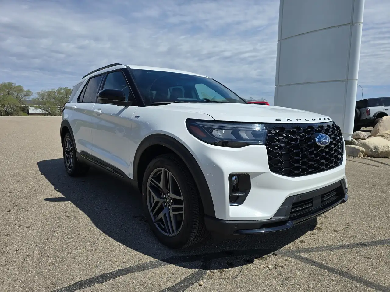 Ford Explorer снимка Ford Explorer