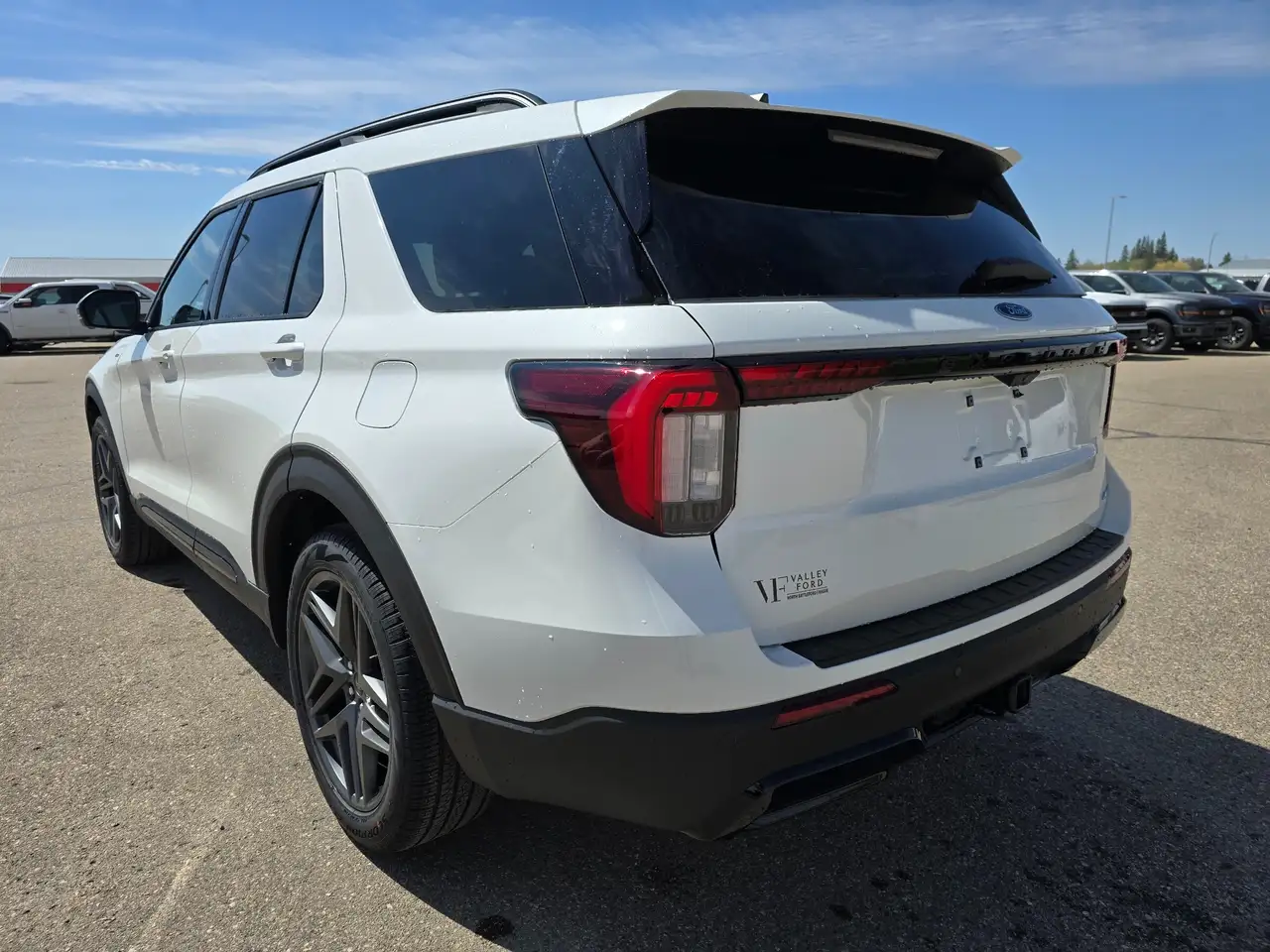 Ford Explorer снимка Ford Explorer