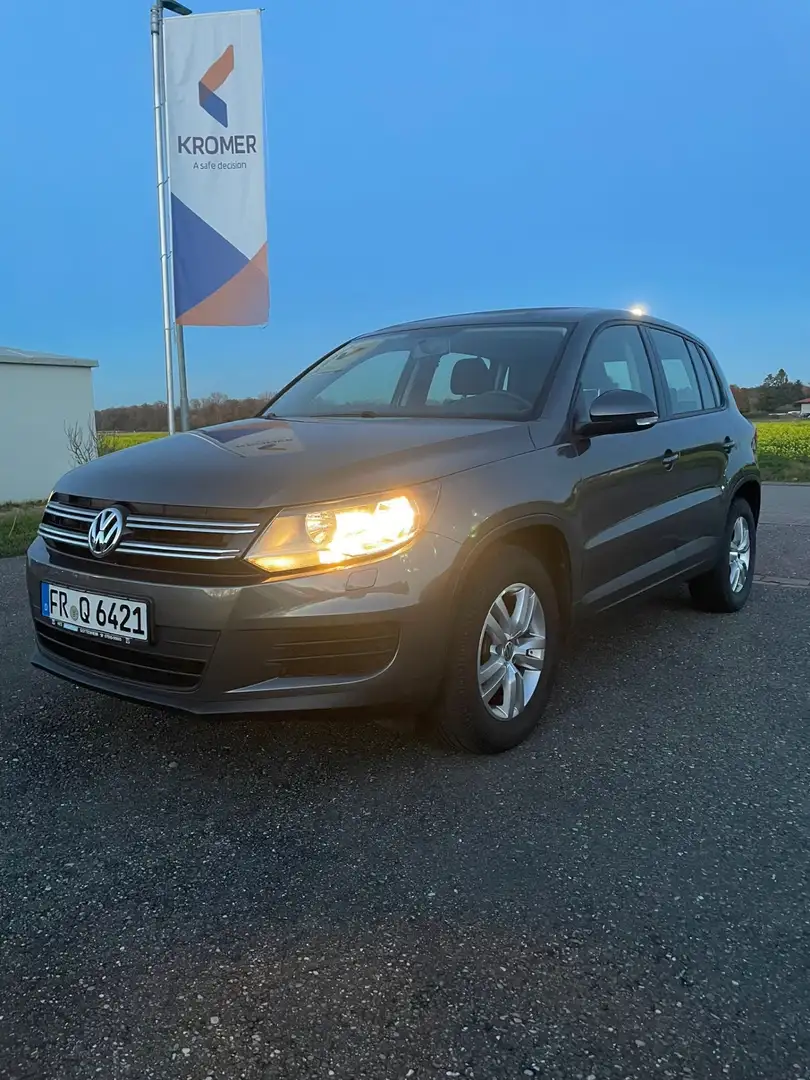 Volkswagen Tiguan 1.4 TSI BlueMotion Technology Exclusive Grau - 1