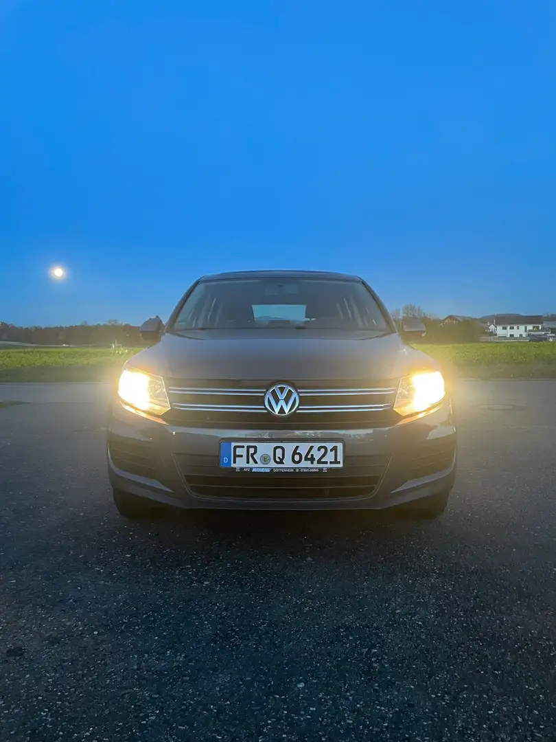 Volkswagen Tiguan 1.4 TSI BlueMotion Technology Exclusive Grau - 2