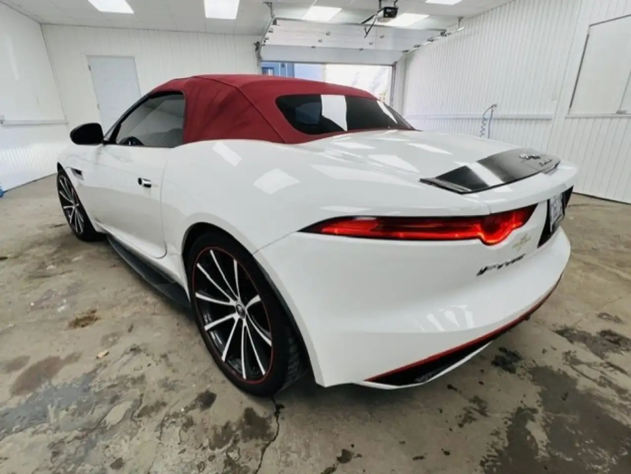 Jaguar F-Type снимка Jaguar F-Type