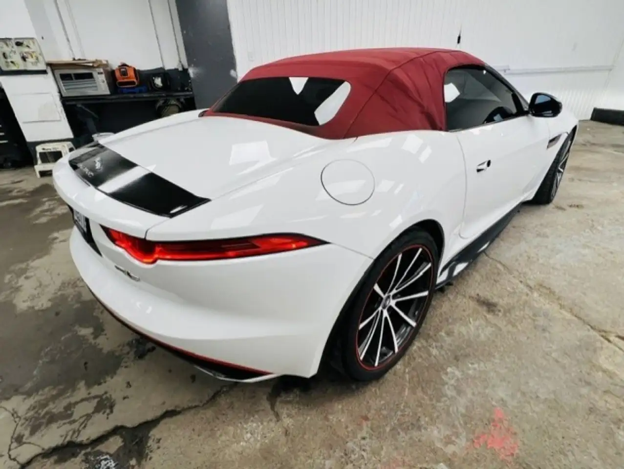 Jaguar F-Type снимка Jaguar F-Type