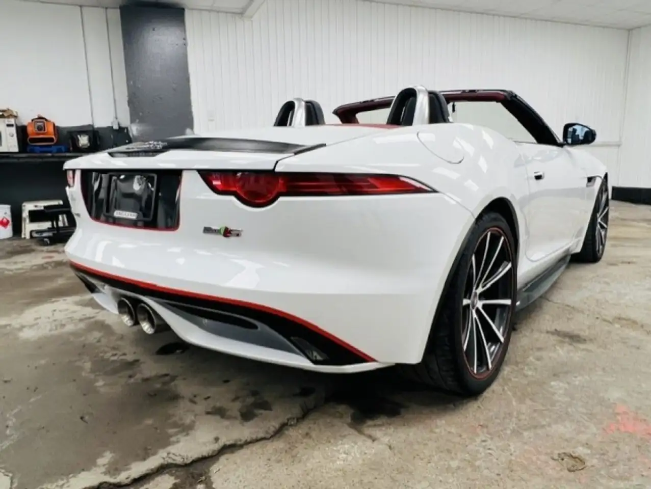 Jaguar F-Type снимка Jaguar F-Type