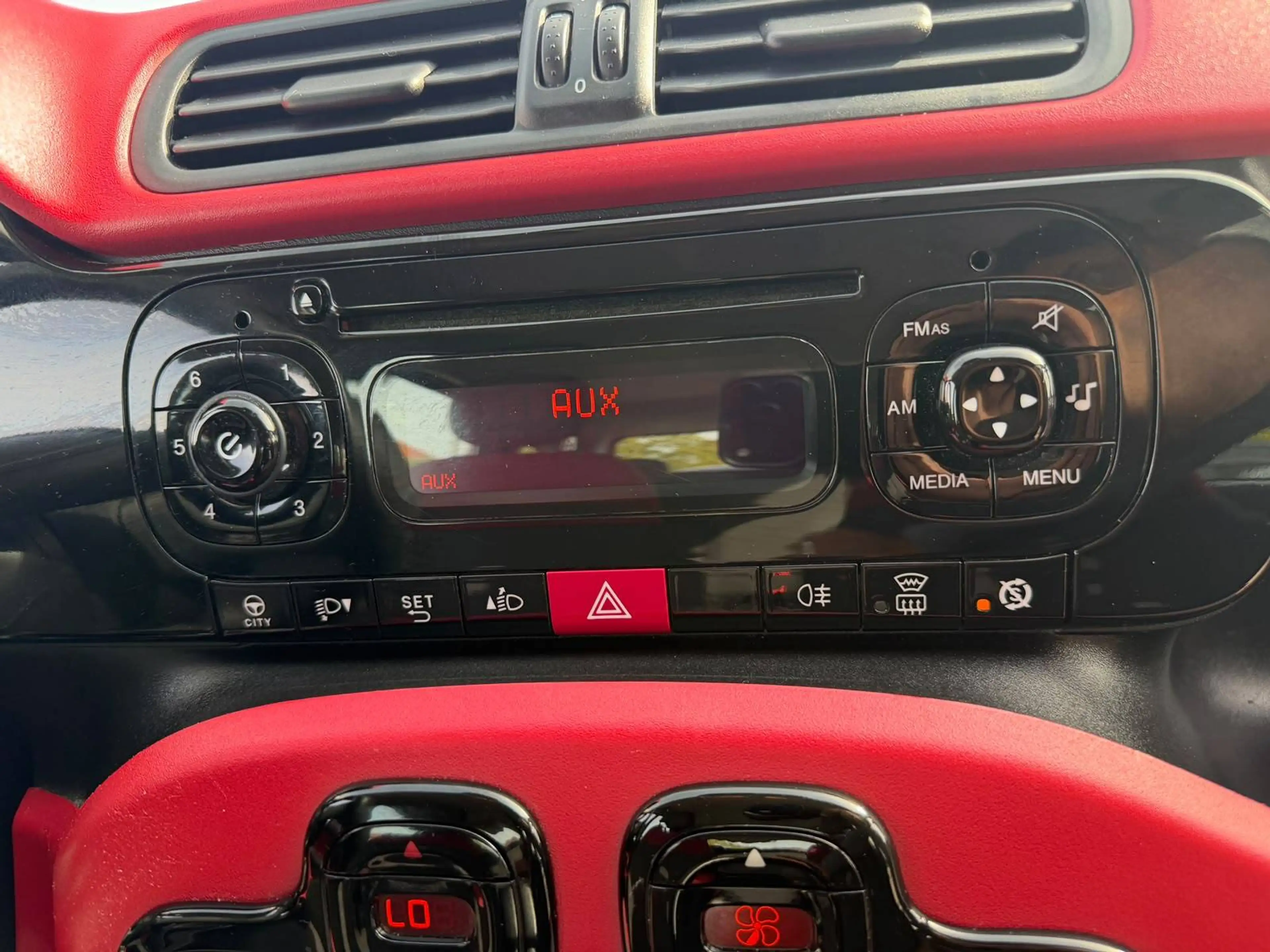 Fiat Panda Lounge*Klimaauto.*Inspektion Neu*Euro5* — photo 14