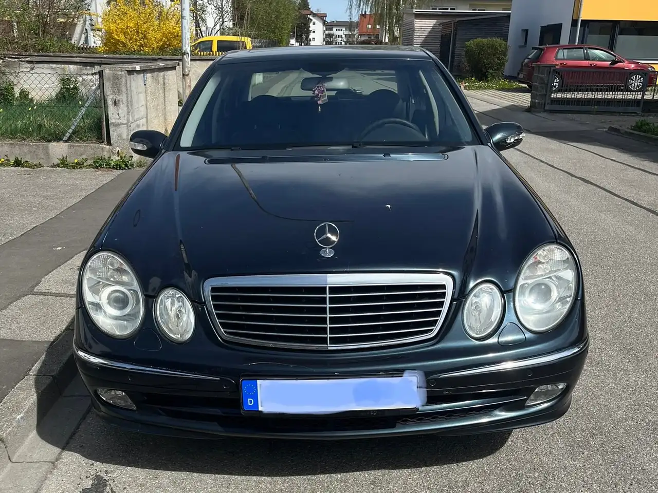 Mercedes-Benz E 240