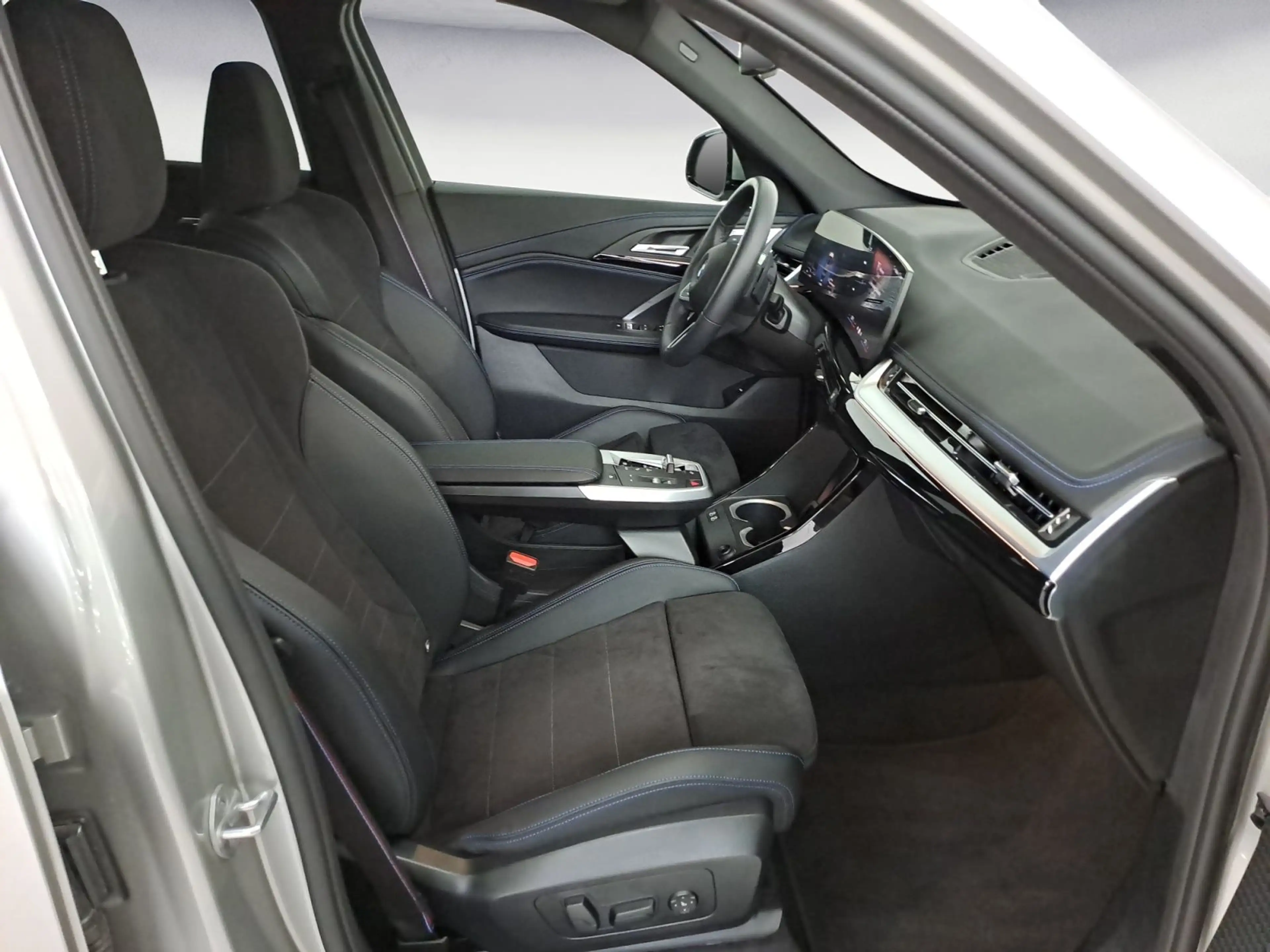 BMW X1 xDrive23i M Sport Pro AHK Pano PremiumPaket 2 — photo 15