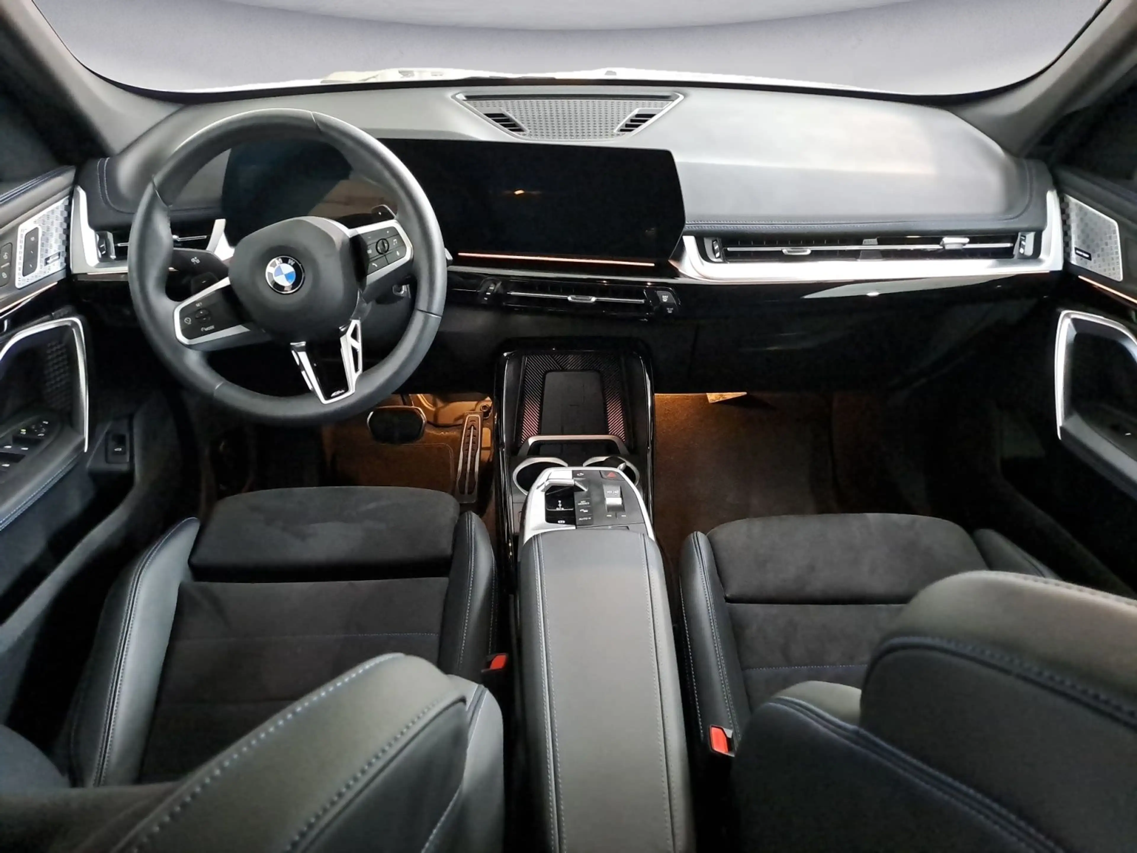 BMW X1 xDrive23i M Sport Pro AHK Pano PremiumPaket 2 — photo 14