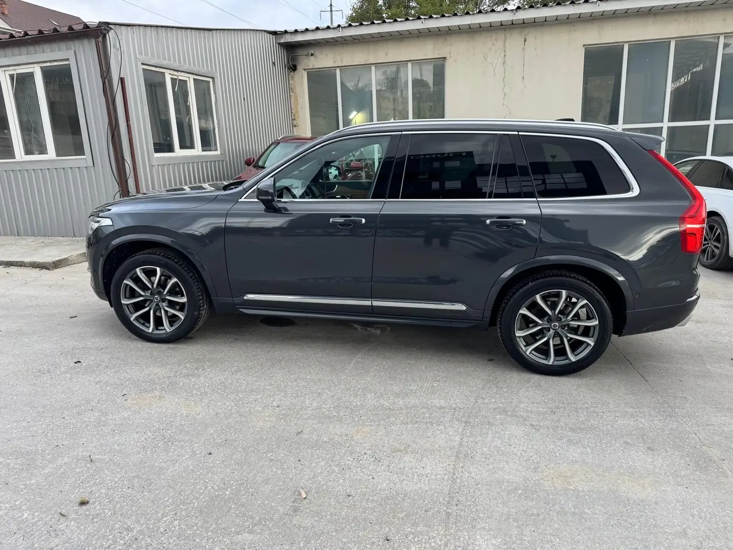Volvo XC90 XC90 D5 AWD Geartronic Inscription Сірий - 1