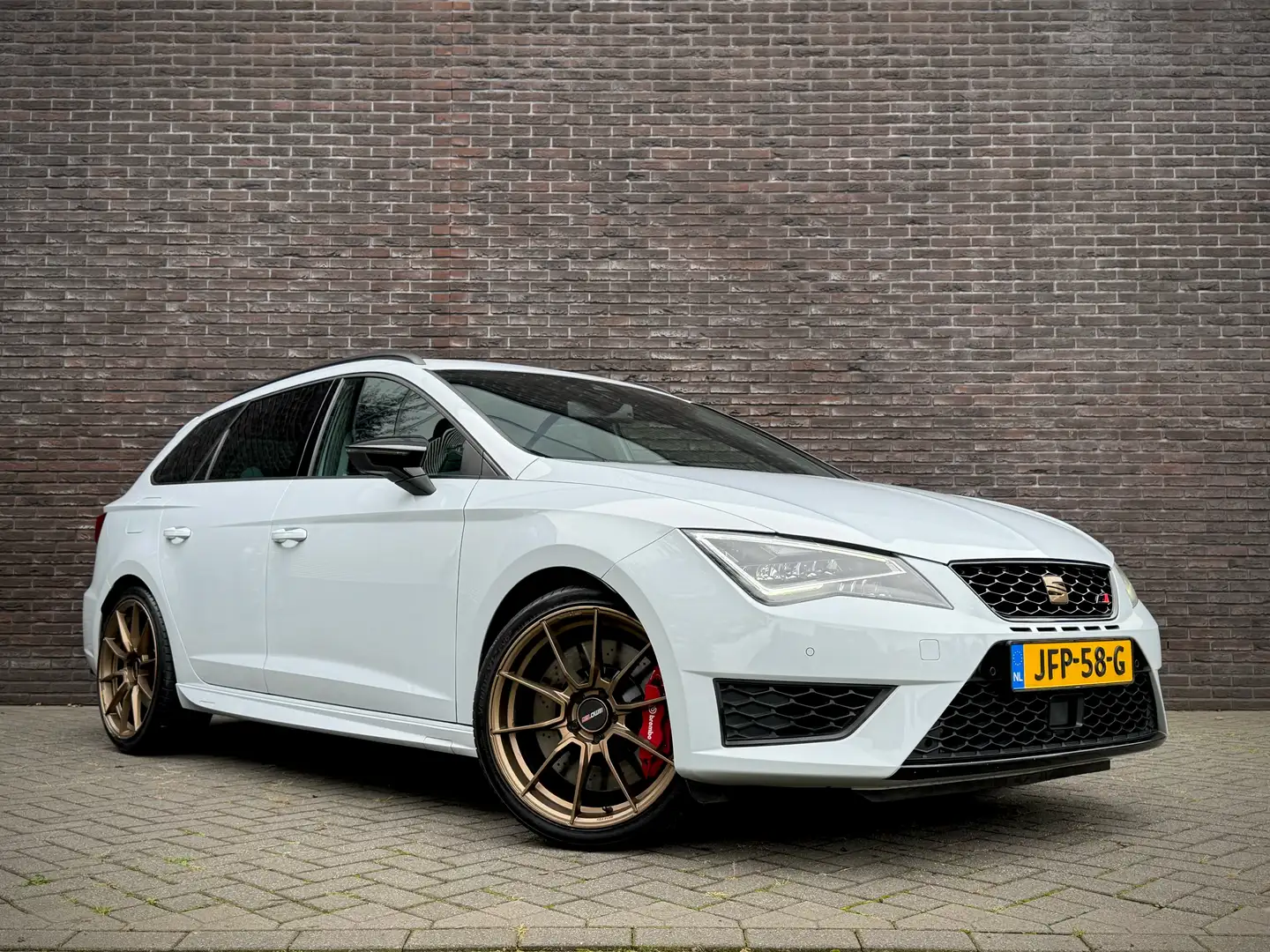 SEAT Leon ST CUPRA 280 SPORTIEF / ACC / PANO / BREMBO / 19" Grau - 2
