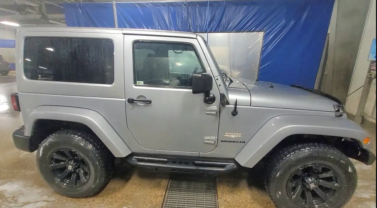 Jeep Wrangler снимка Jeep Wrangler
