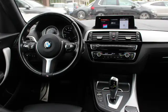 BMW 1 Series view 9