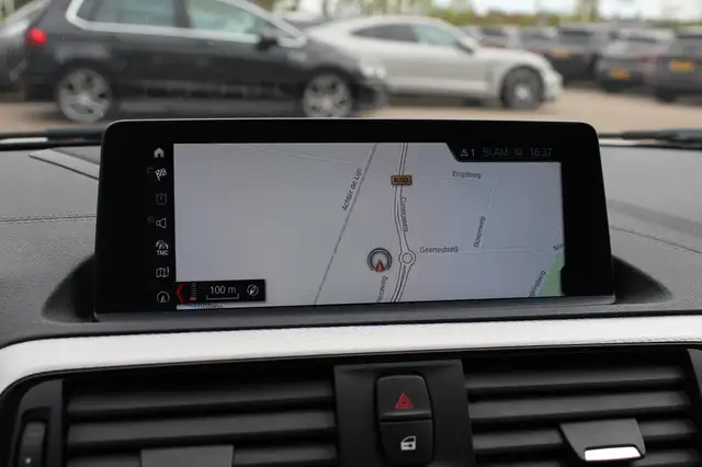 BMW 1 Series view 22