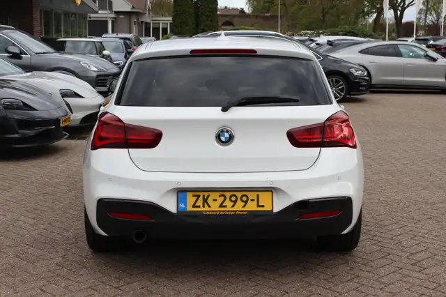 BMW 1 Series view 15