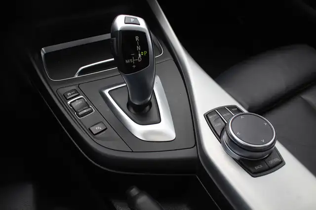 BMW 1 Series view 28