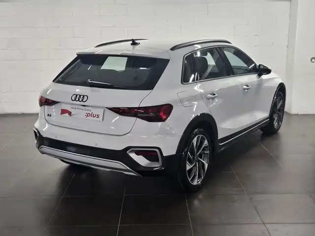 Audi A3 view 4