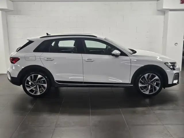 Audi A3 view 3