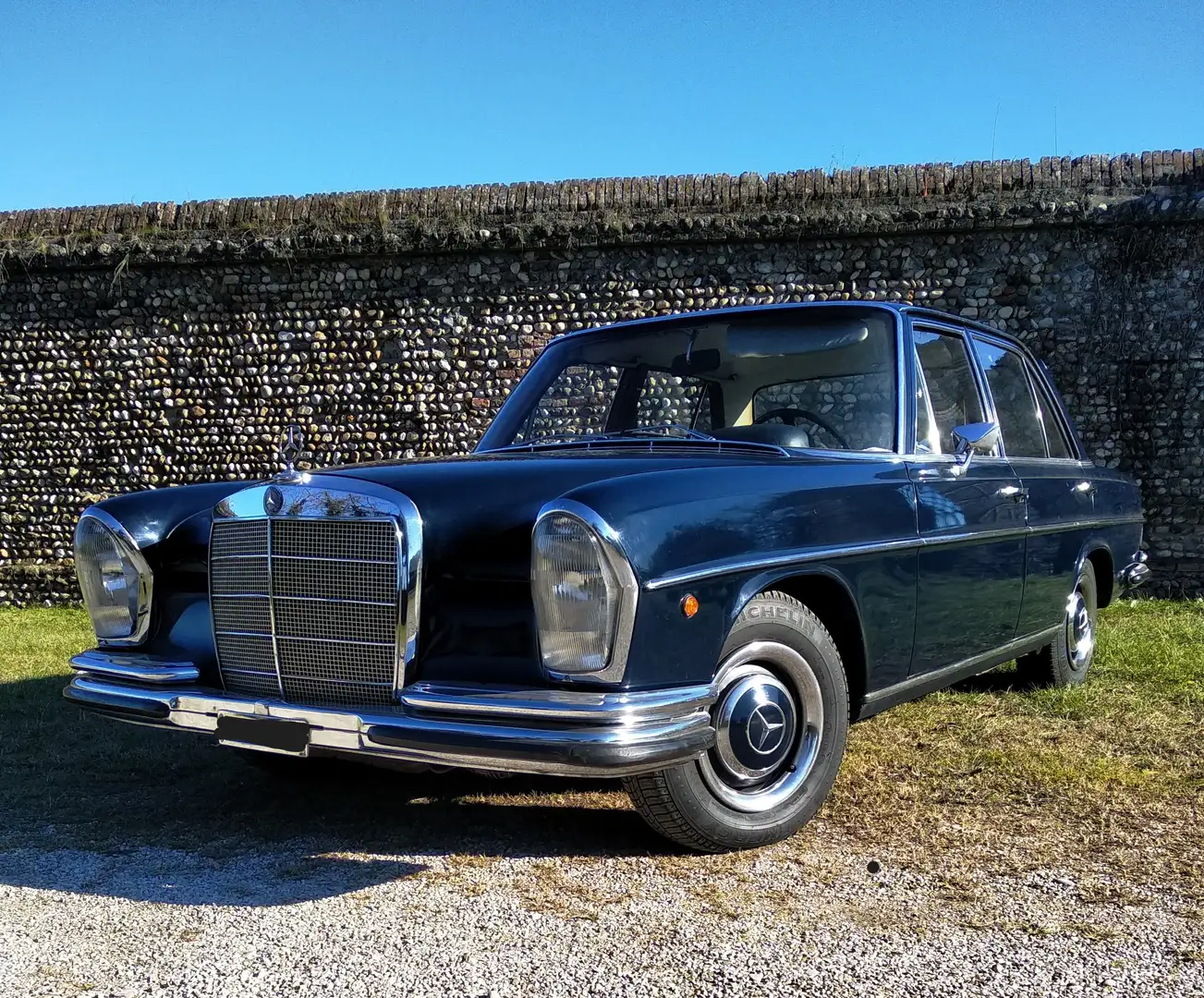 Mercedes-Benz S 250 W108 Bleu - 1