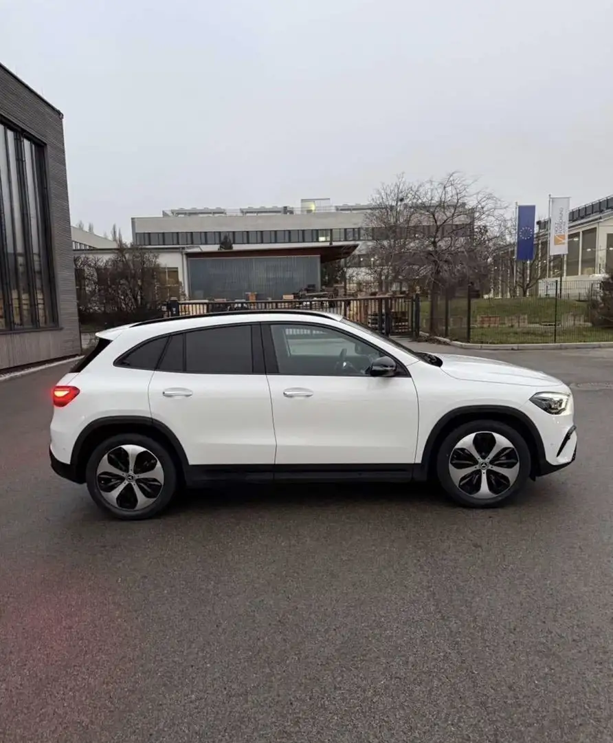Mercedes-Benz GLA 180 19" Facelift NightPaket KeylessEntry - 2