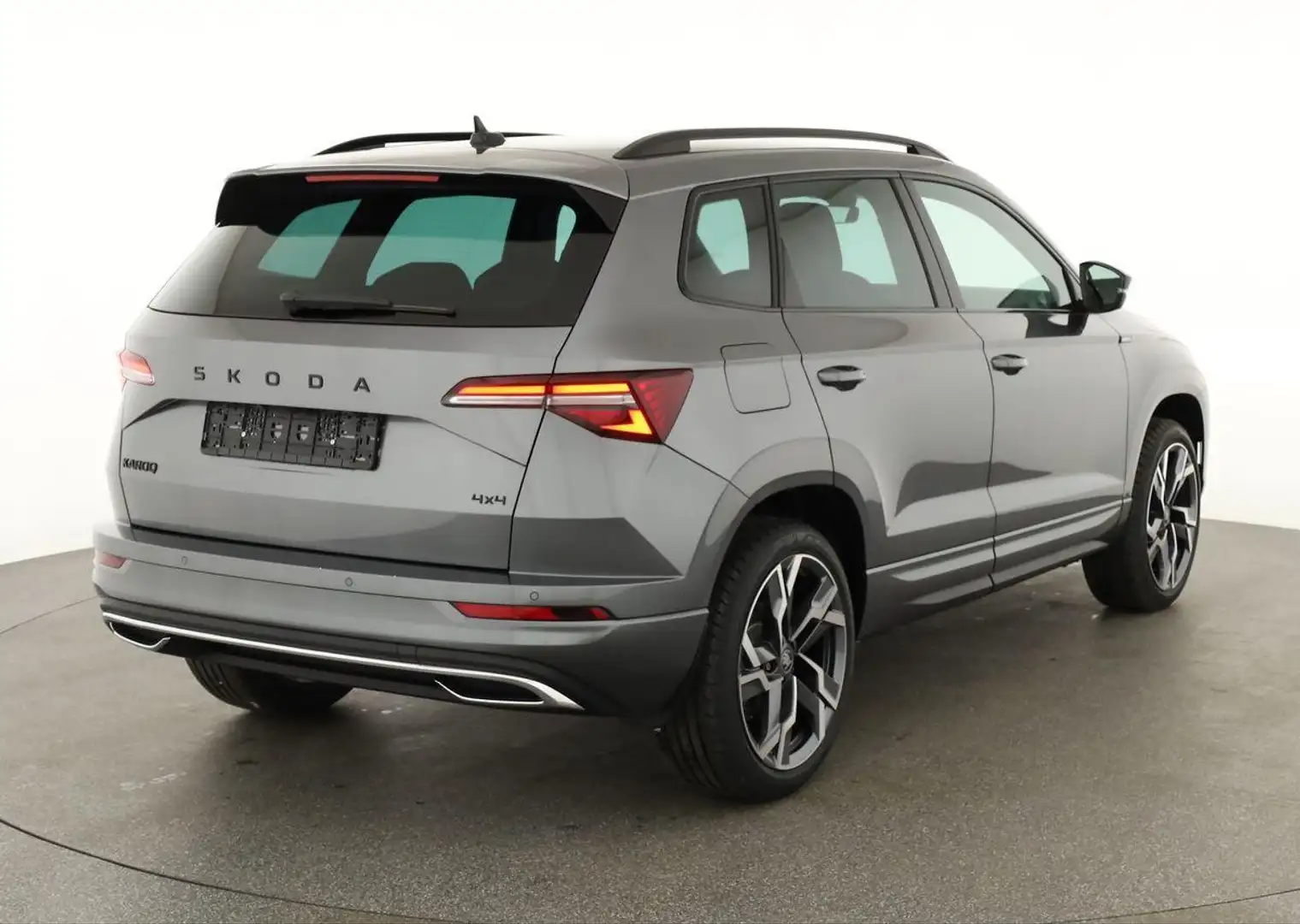 Skoda Karoq Sportline 4x4 2.0 TSI DSG Sportline, AHK, Navi,... Grau - 2