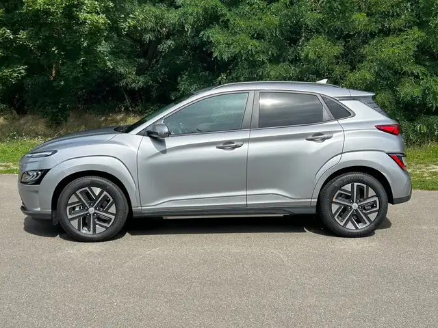 Hyundai Kona view 6