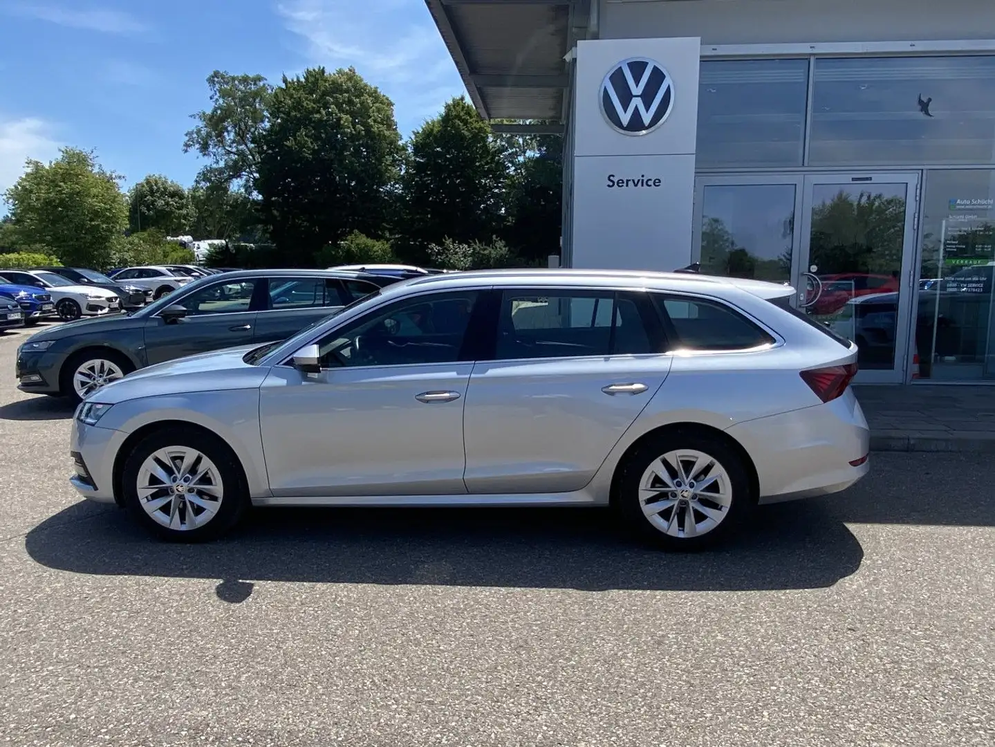 Skoda Octavia Combi 2.0 TDI DSG Style AHK+17"+NAVI-COL Silber - 2