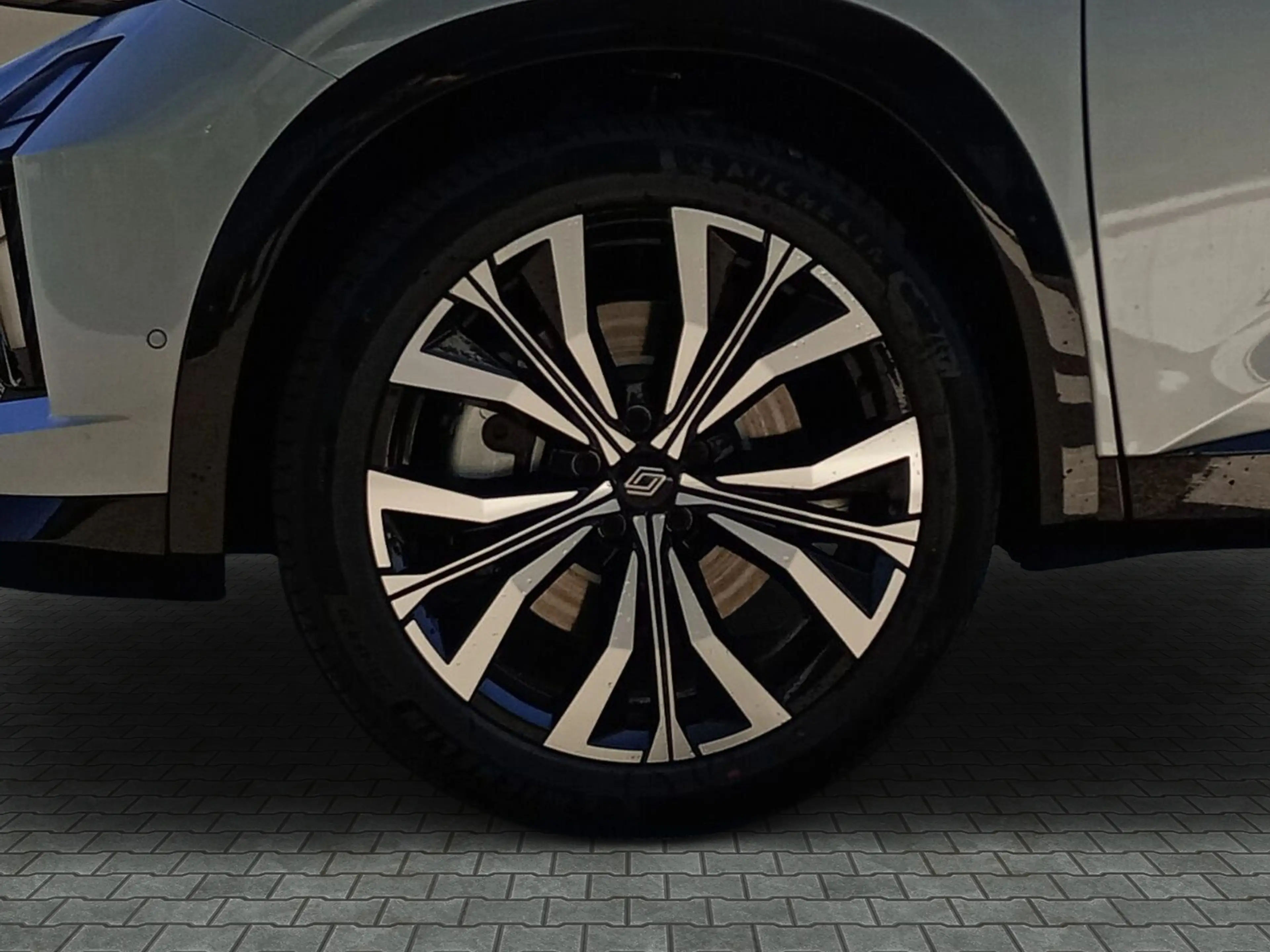 Renault Espace VI Iconic E-Tech Hybrid — photo 12
