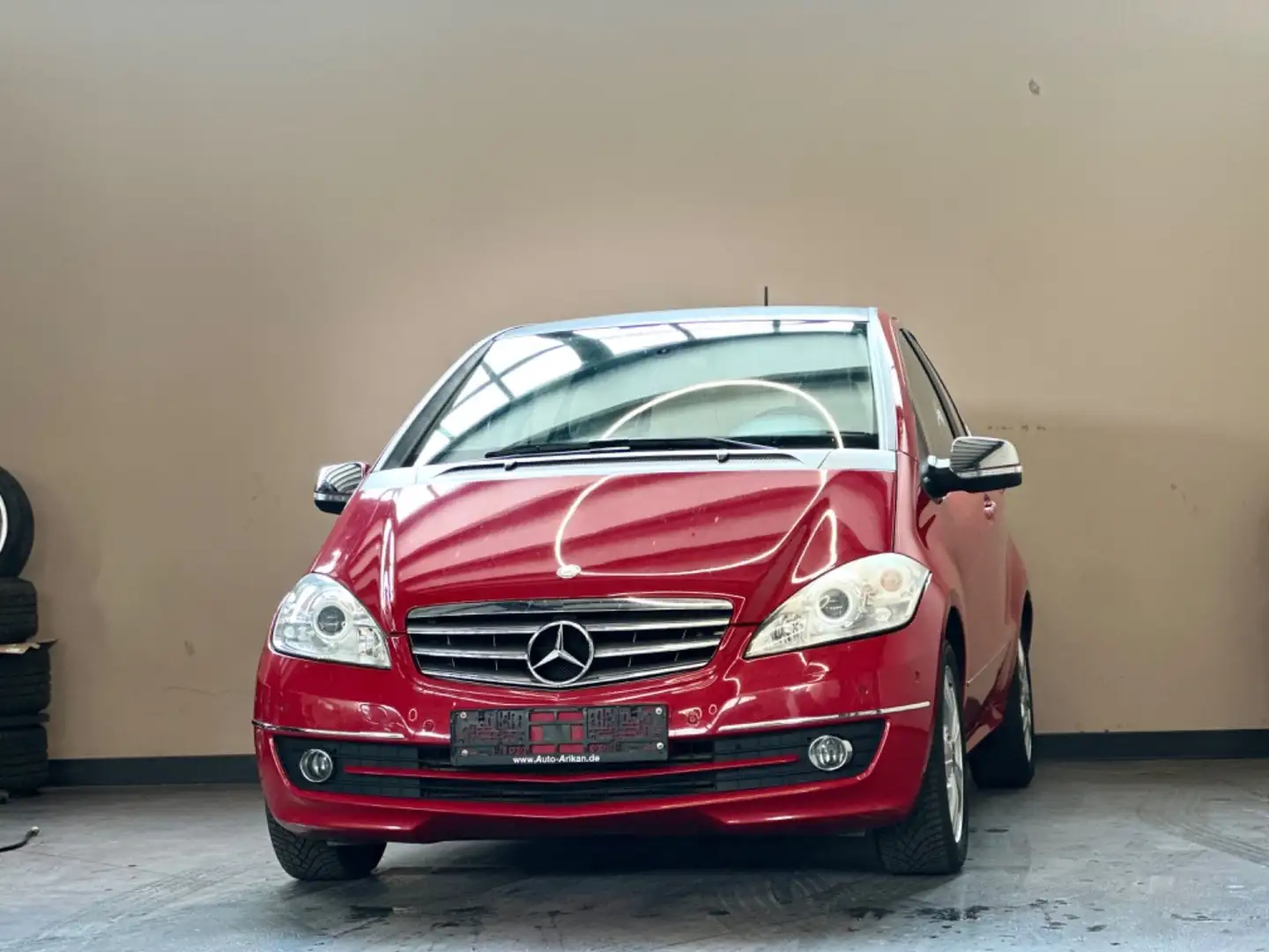 Mercedes-Benz A 180 CDI Aus 1.Hand Xenon/Klima/Facelift Roşu - 1