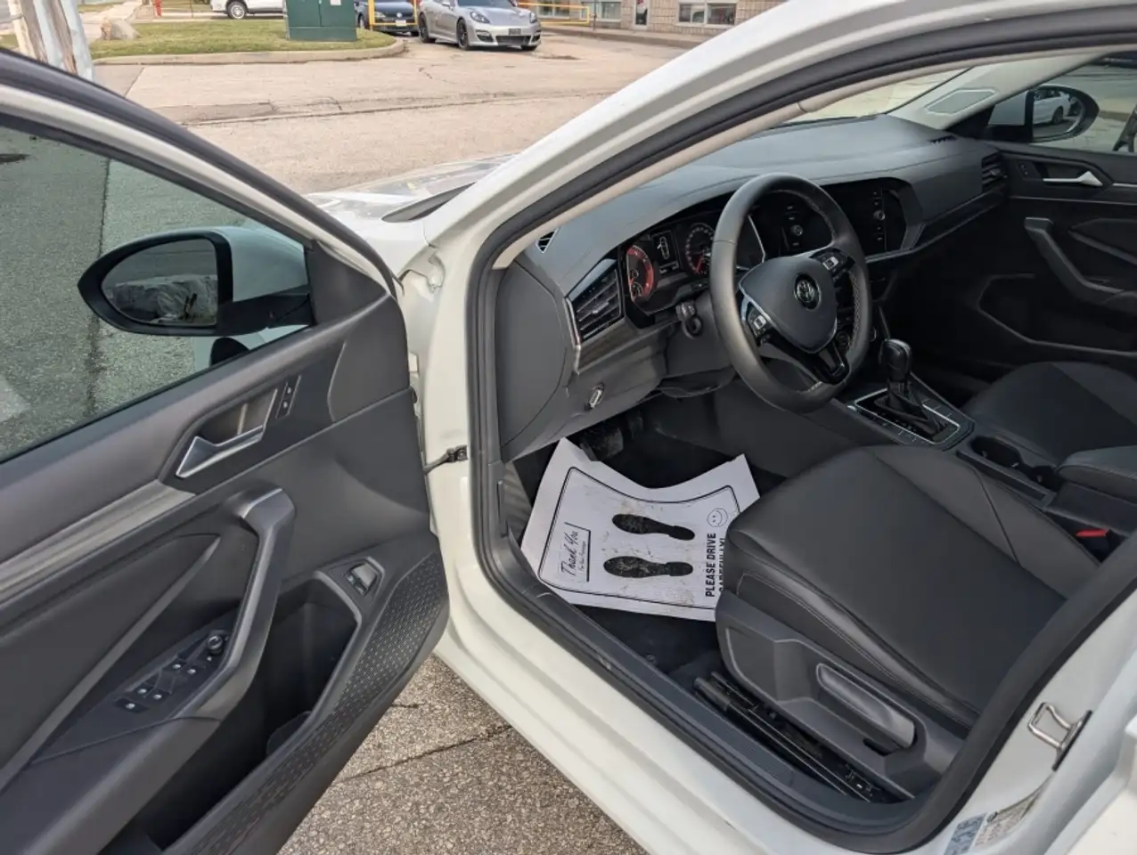 Volkswagen Jetta снимка Volkswagen Jetta