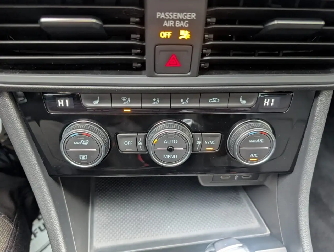 Volkswagen Jetta снимка Volkswagen Jetta