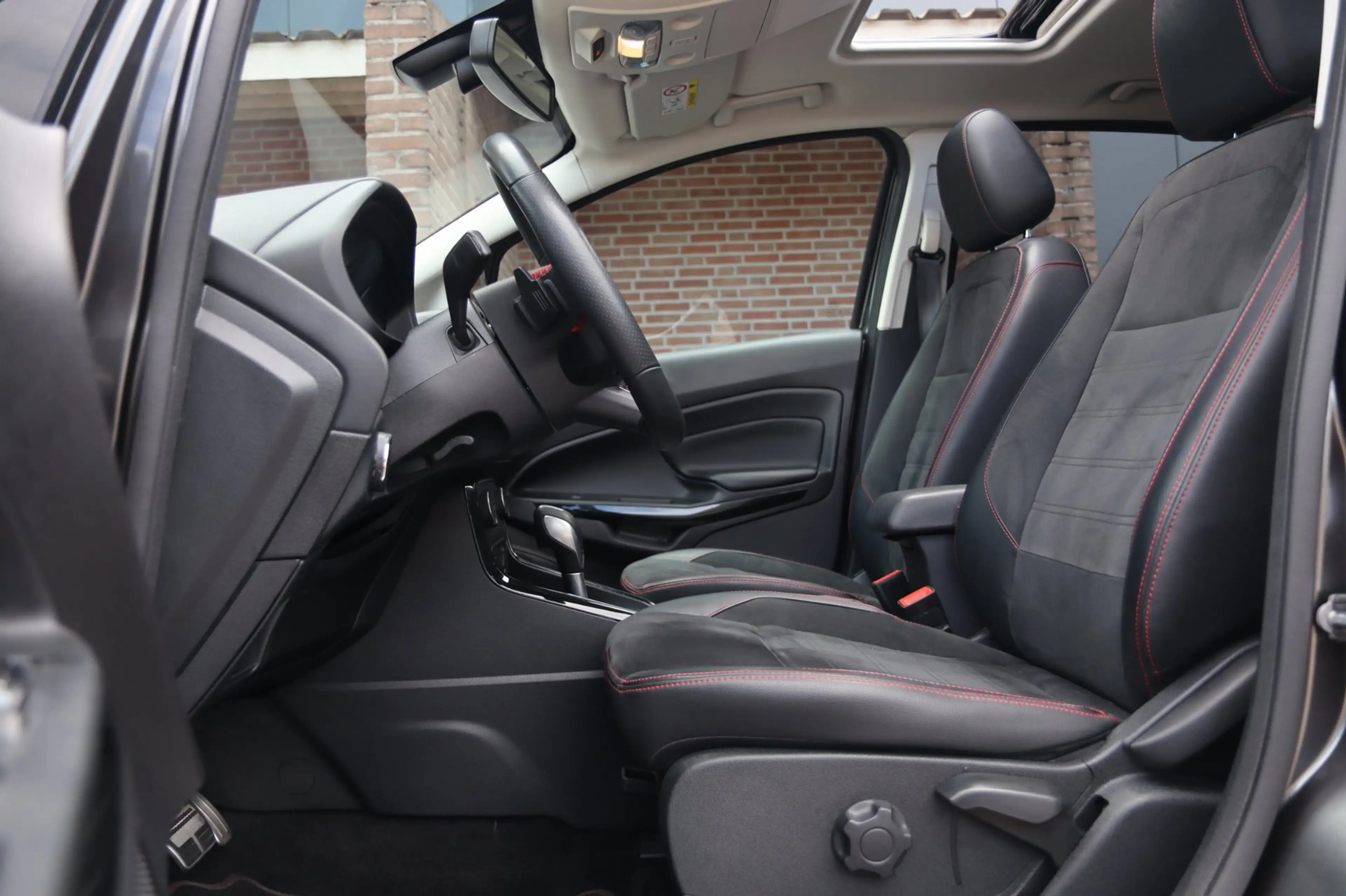 Ford EcoSport 1.0 EcoBoost ST-Line Black / PANO / KEYLESS / CAME — photo 15