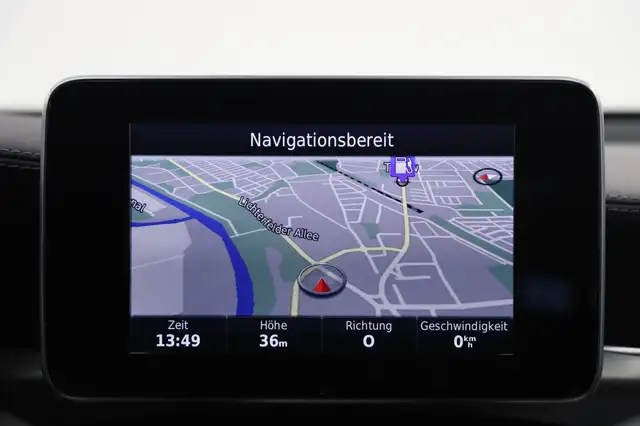 Mercedes-Benz GLC view 16