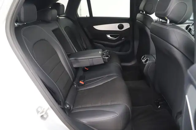 Mercedes-Benz GLC view 12