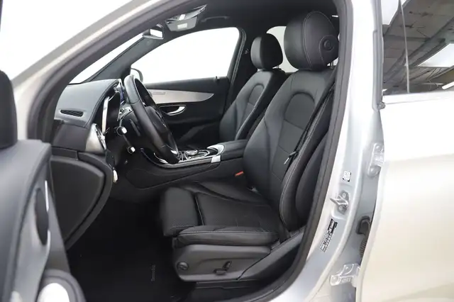 Mercedes-Benz GLC view 9