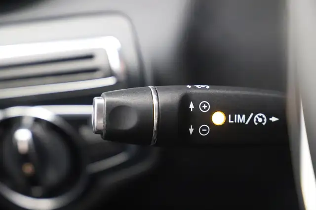 Mercedes-Benz GLC view 19