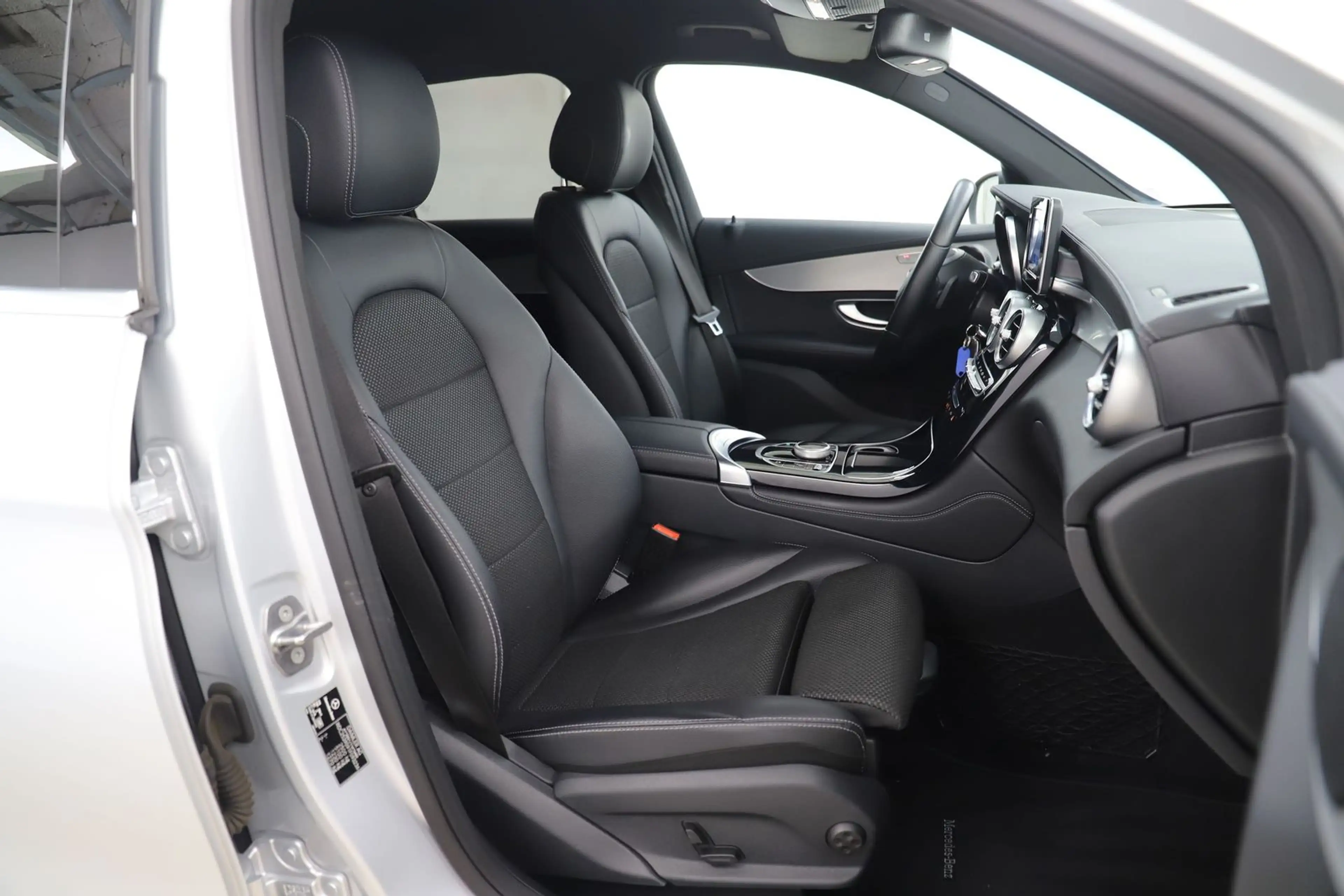 Mercedes-Benz GLC 250 d 204PS 9G 4Matic Exclusive Navi AHK LED — photo 10