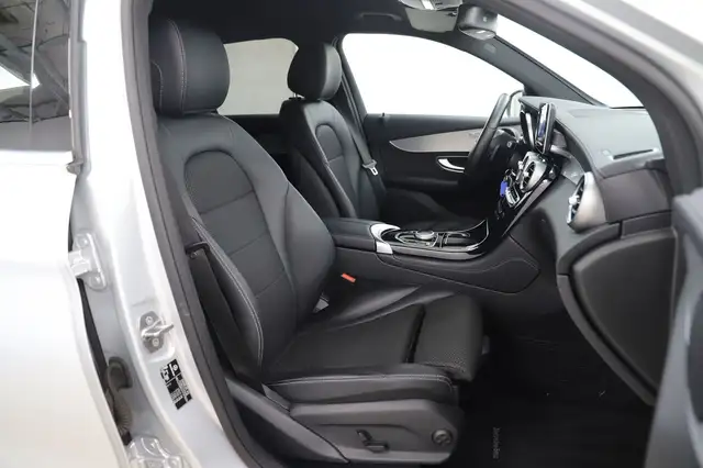 Mercedes-Benz GLC view 10
