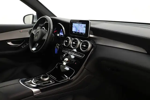 Mercedes-Benz GLC view 15