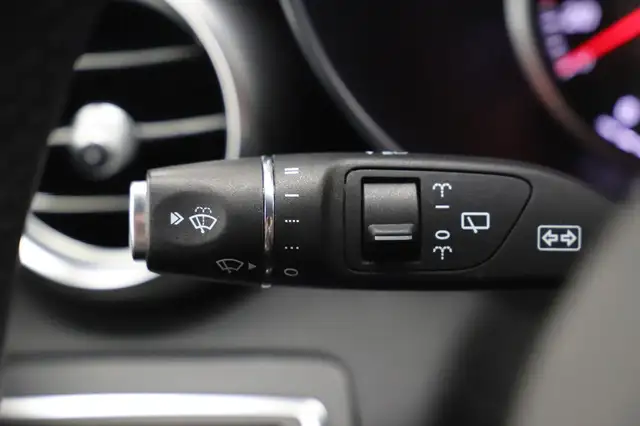 Mercedes-Benz GLC view 20